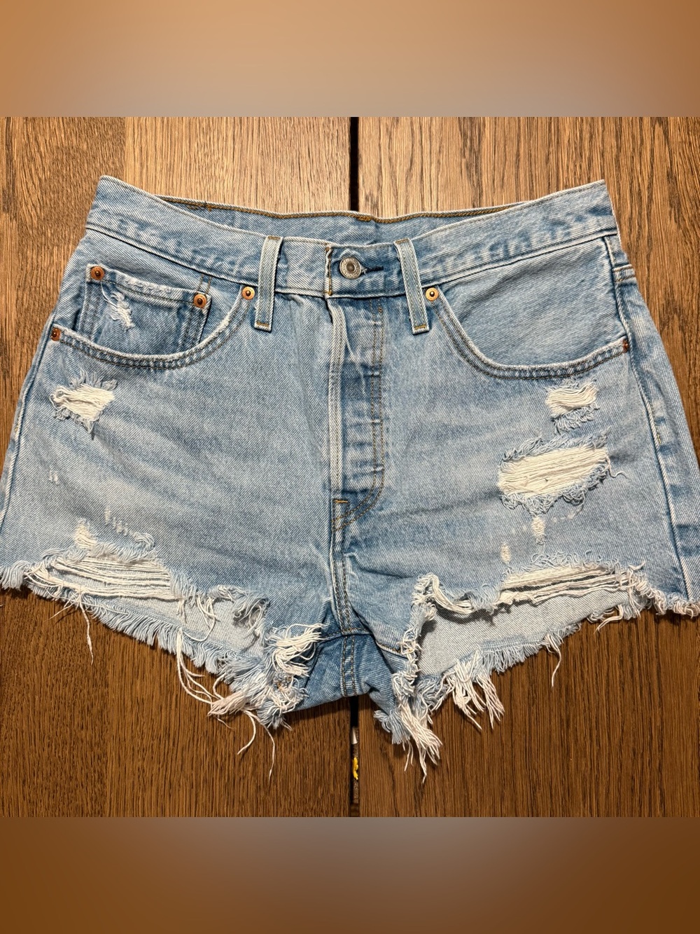 Levi’s 501 Distressed Cut-Off Denim Shorts | Heavy Fray Hem | W30